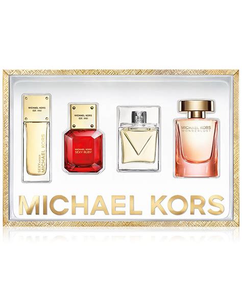 michael kors mini gift set.